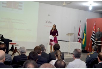 Solenidade do Poder Judiciário homenageia autoridades em Adamantina, na passagem do Dia do Patrono do Fórum local (Foto: Maikon Moraes/Siga Mais).