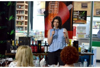 Cocipa  e Vinícola Pizzato promovem noite de degustação de vinhos na loja de conveniência do Auto Posto Cocipa em Adamantina (Fotos: Maikon Moraes/Siga Mais).