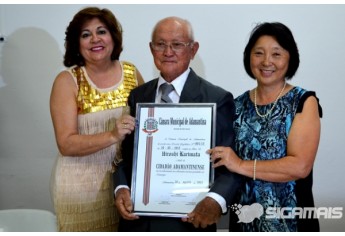 Câmara Municipal entrega título de Cidadão Adamantinense a Karimata