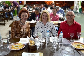 Cocipa  e Vinícola Pizzato promovem noite de degustação de vinhos na loja de conveniência do Auto Posto Cocipa em Adamantina (Fotos: Maikon Moraes/Siga Mais).
