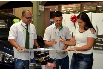 Entrega dos prêmios da Campanha Cliente Feliz, na Cocipa (Foto: Maikon Moraes).