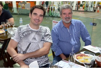 Cocipa  e Vinícola Pizzato promovem noite de degustação de vinhos na loja de conveniência do Auto Posto Cocipa em Adamantina (Fotos: Maikon Moraes/Siga Mais).