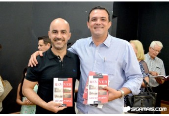 Vereadores eleitos para 2017/2017, Acácio Rocha e Edinho Ruete, na noite de lançamento (Foto: Maikon Moraes).
