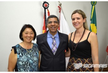 Câmara Municipal entrega título de Cidadão Adamantinense a Karimata