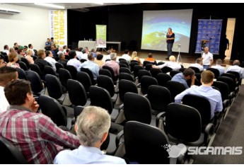 Com presença de metade dos prefeitos, AMNAP tem reunião “vazia” em Adamantina