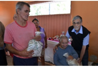 Pacientes aniversariantes do “Pai Nosso Lar” têm comemoração