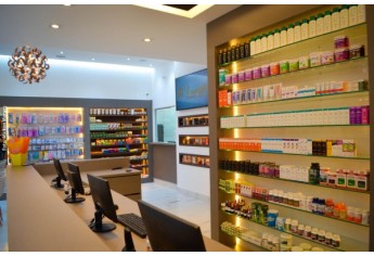 Pharmácia Chamomilla apresenta seu novo espaço, no mesmo endereço: Rua Deputado Salles Filho, 363, centro de Adamantina (Foto: Maikon Moraes).