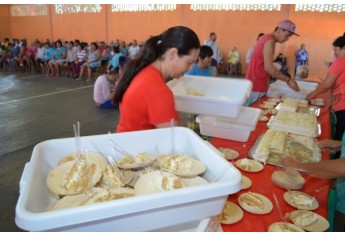 Pacientes aniversariantes do “Pai Nosso Lar” têm comemoração