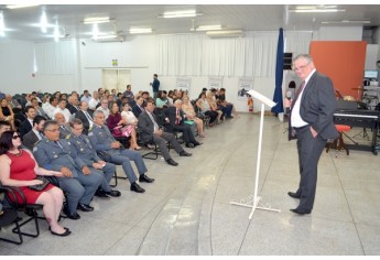 Solenidade do Poder Judiciário homenageia autoridades em Adamantina, na passagem do Dia do Patrono do Fórum local (Foto: Maikon Moraes/Siga Mais).