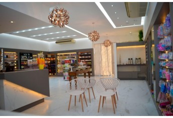 Pharmácia Chamomilla apresenta seu novo espaço, no mesmo endereço: Rua Deputado Salles Filho, 363, centro de Adamantina (Foto: Maikon Moraes).