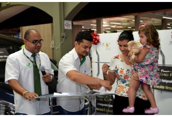 Entrega dos prêmios da Campanha Cliente Feliz, na Cocipa (Foto: Maikon Moraes).