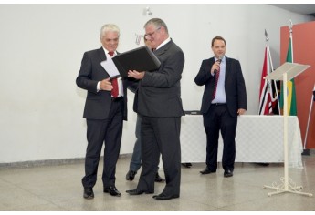 Solenidade do Poder Judiciário homenageia autoridades em Adamantina, na passagem do Dia do Patrono do Fórum local (Foto: Maikon Moraes/Siga Mais).