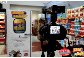 Godoy entrega moto e mais de 70 prêmios na cabine do Sim ou Não