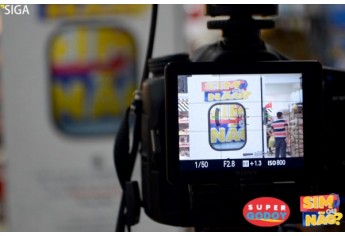 Godoy entrega moto e mais de 70 prêmios na cabine do Sim ou Não