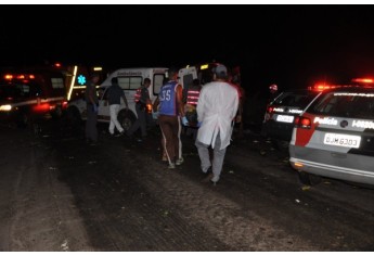 Acidente gravíssimo na SP-425 em Parapuã (Fotos: Cristiano Nascimento/Rádio Metrópole FM).