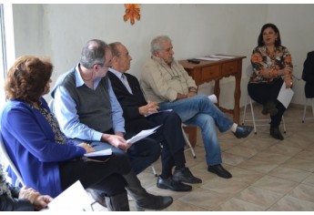 Entidades ligadas aos profissionais da educação cobram medidas do governo estadual (Foto: Acácio Rocha).