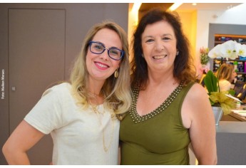 Nesta segunda-feira (12) foi reinaugurada a Pharmacia Chamomilla. A nova fase marca seus 35 anos em Adamantina, agora em novo espaço, no mesmo endereço (Foto: Maikon Moraes).