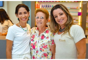 Nesta segunda-feira (12) foi reinaugurada a Pharmacia Chamomilla. A nova fase marca seus 35 anos em Adamantina, agora em novo espaço, no mesmo endereço (Foto: Maikon Moraes).