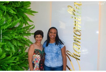 Nesta segunda-feira (12) foi reinaugurada a Pharmacia Chamomilla. A nova fase marca seus 35 anos em Adamantina, agora em novo espaço, no mesmo endereço (Foto: Maikon Moraes).