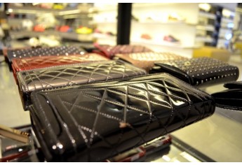 Loja A Baronesa Calçados, de Lucélia, apresenta novo conceito e surpreende consumidores (Foto: Siga Mais).