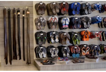 Loja A Baronesa Calçados, de Lucélia, apresenta novo conceito e surpreende consumidores (Foto: Siga Mais).