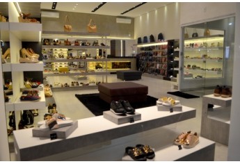 Loja A Baronesa Calçados, de Lucélia, apresenta novo conceito e surpreende consumidores (Foto: Siga Mais).