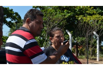Marlene Ribeiro Esteves, dirigente do CPP de Adamantina, atende imprensa, onde fala sobre os objetivos do movimento (Foto: Maikon Moraes).