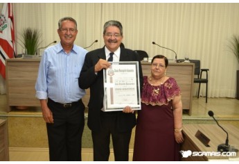 Em cerimônia marcada pela emoção, Passarinho recebe título de Cidadão Adamantinense