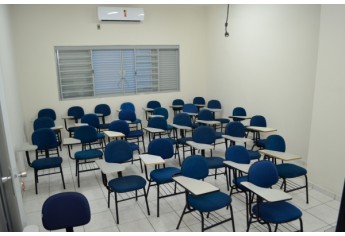 Espaços para aulas e laboratórios ocupam estrutura das novas instalações  do CENAIC e o Polo Anhanguera em Adamantina (Foto: Maikon Moraes).