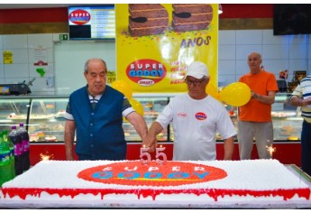 Comemorações dos 55 anos do Supermercado Godoy (Foto: Maikon Moraes/Siga Mais).