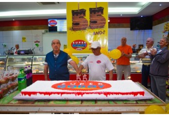 Comemorações dos 55 anos do Supermercado Godoy (Foto: Maikon Moraes/Siga Mais).