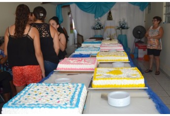 Festa para crianças é realizada há 30 anos, por iniciativa e liderança da administradora Vera Lúcia de Assunção (Foto: Maikon Moraes/Siga Mais).