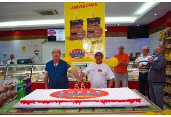 Comemorações dos 55 anos do Supermercado Godoy (Foto: Maikon Moraes/Siga Mais).