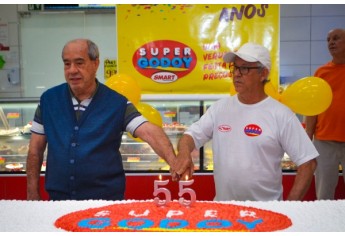 Comemorações dos 55 anos do Supermercado Godoy (Foto: Maikon Moraes/Siga Mais).