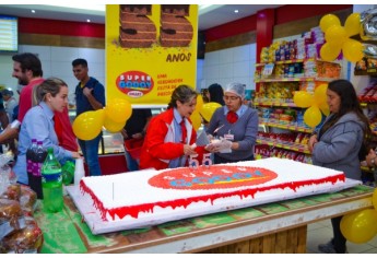 Comemorações dos 55 anos do Supermercado Godoy (Foto: Maikon Moraes/Siga Mais).