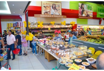 Comemorações dos 55 anos do Supermercado Godoy (Foto: Maikon Moraes/Siga Mais).