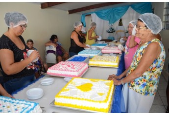 Festa para crianças é realizada há 30 anos, por iniciativa e liderança da administradora Vera Lúcia de Assunção (Foto: Maikon Moraes/Siga Mais).