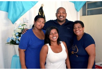 Festa para crianças é realizada há 30 anos, por iniciativa e liderança da administradora Vera Lúcia de Assunção (Foto: Maikon Moraes/Siga Mais).