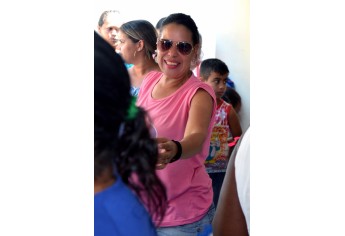 Festa para crianças é realizada há 30 anos, por iniciativa e liderança da administradora Vera Lúcia de Assunção (Foto: Maikon Moraes/Siga Mais).