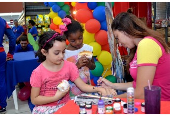 Confraternização movimentou manhã deste sábado no Supermercado Godoy (Foto: Maikon Moraes/Siga Mais).