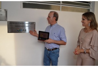 Ala do PAI Nosso Lar recebe nome de Henrique Prata