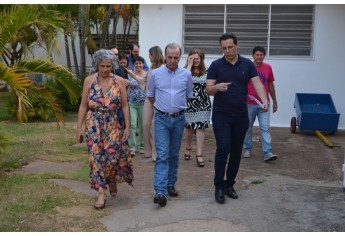 Ala do PAI Nosso Lar recebe nome de Henrique Prata