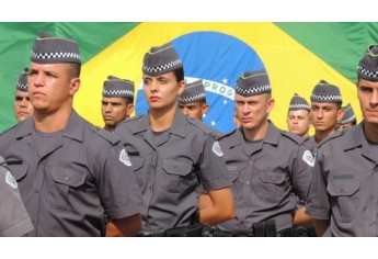 Escola de Soldados realiza solenidade de 1º Uso de Uniforme e Passagem do Módulo (Foto: Cedida).