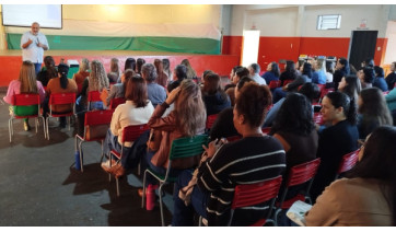 Professores da rede municipal participam de formação voltada à recomposição da aprendizagem 