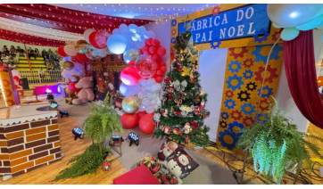 A fantástica fábrica do Papai Noel: musical encerra ano letivo da Escola Cristã de Ensino
