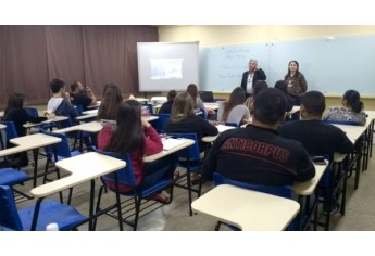 Aulas foram abertas na última semana, para turmas de cursinho preparatório para ENEM e vestibular, realizado pela FATEC Adamantina (Foto: Cedida/Fatec). ?