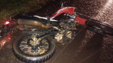 Motociclista de 20 anos morre após atropelar bovino em acesso à SP-294, em Tupi Paulista