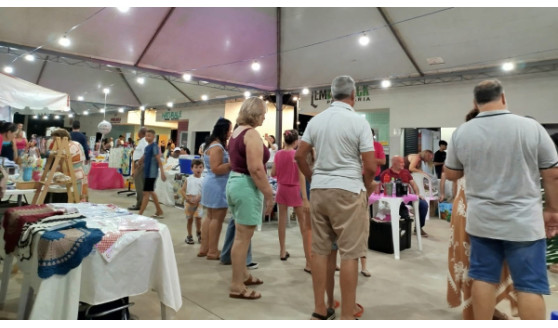 Feira da Mulher Empreendedora é realizada no Parque dos Pioneiros em Adamantina