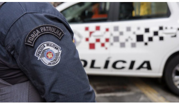Homem é preso após agredir ex-companheira grávida, e ameaças a ela e a policiais militares