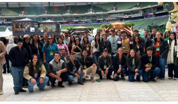 Alunos de agronomia e medicina da FAI participam de Fórum Internacional do Agronegócio em São Paulo